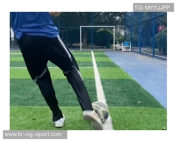 掌握足球地滚球射门技巧提升进攻效率的全面指南